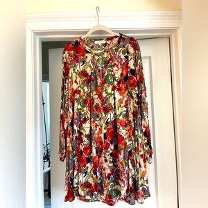 Umgee size XL tunic type floral top.